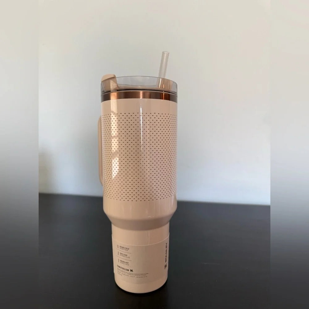 Stanley Quencher H2.0 + Calia 40oz Tumbler: Oat Milk, NEW - Picture 3 of 6